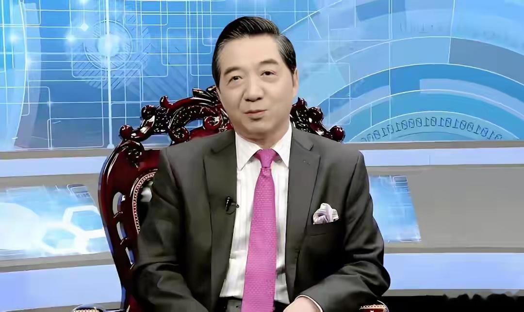 小利说事 以前有张召忠，如今有高志凯，长江后浪推前浪，一代更比一代强。一个是战略