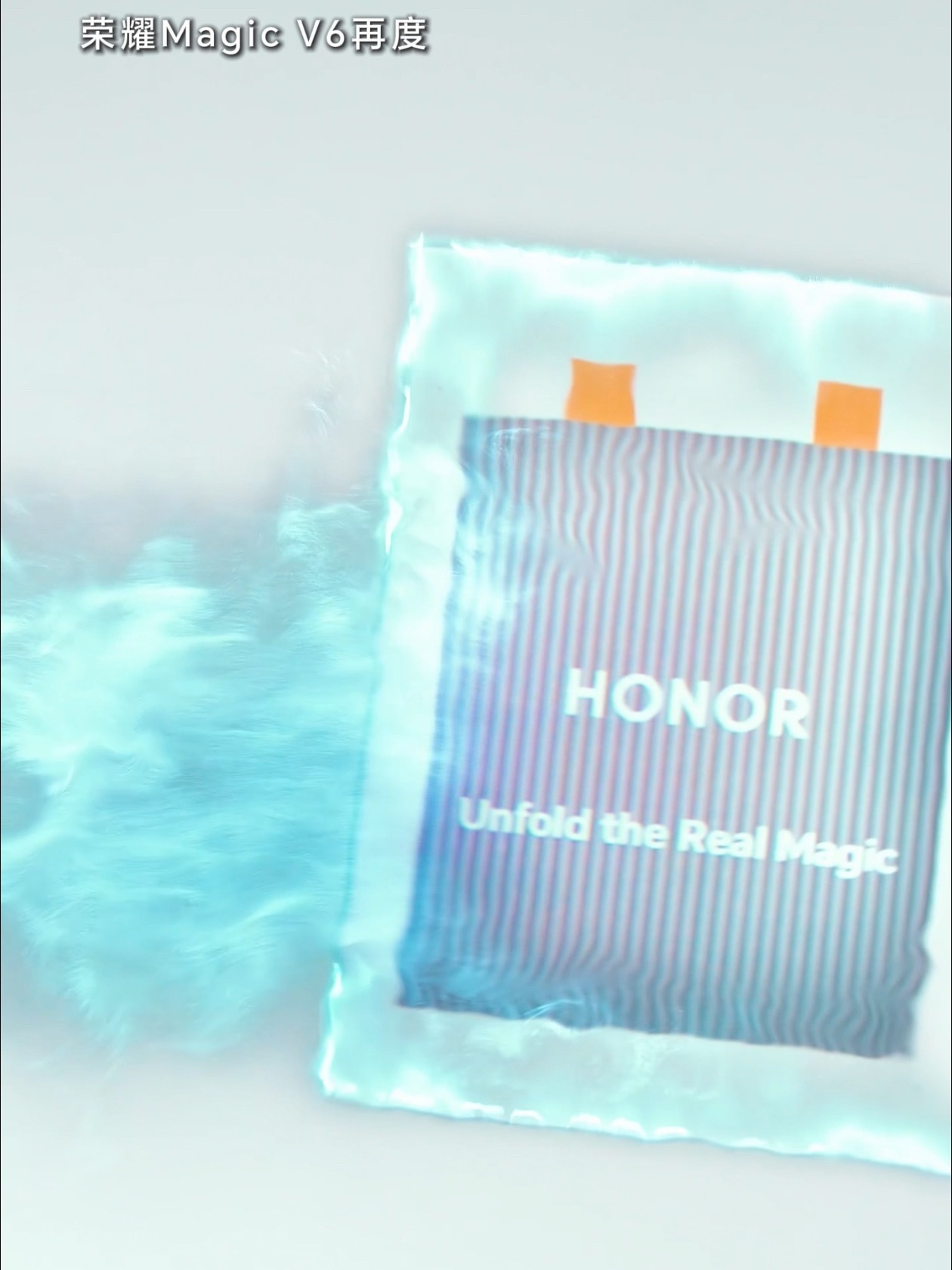 今年MWC2026，你绝对被荣耀给刷屏了吧？科技博主何同学现场偶遇荣耀CEO李健