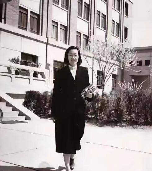 1961年，北大才女王承书吃完饭后，像往常一样去了实验室，谁知这一走，却像人间蒸