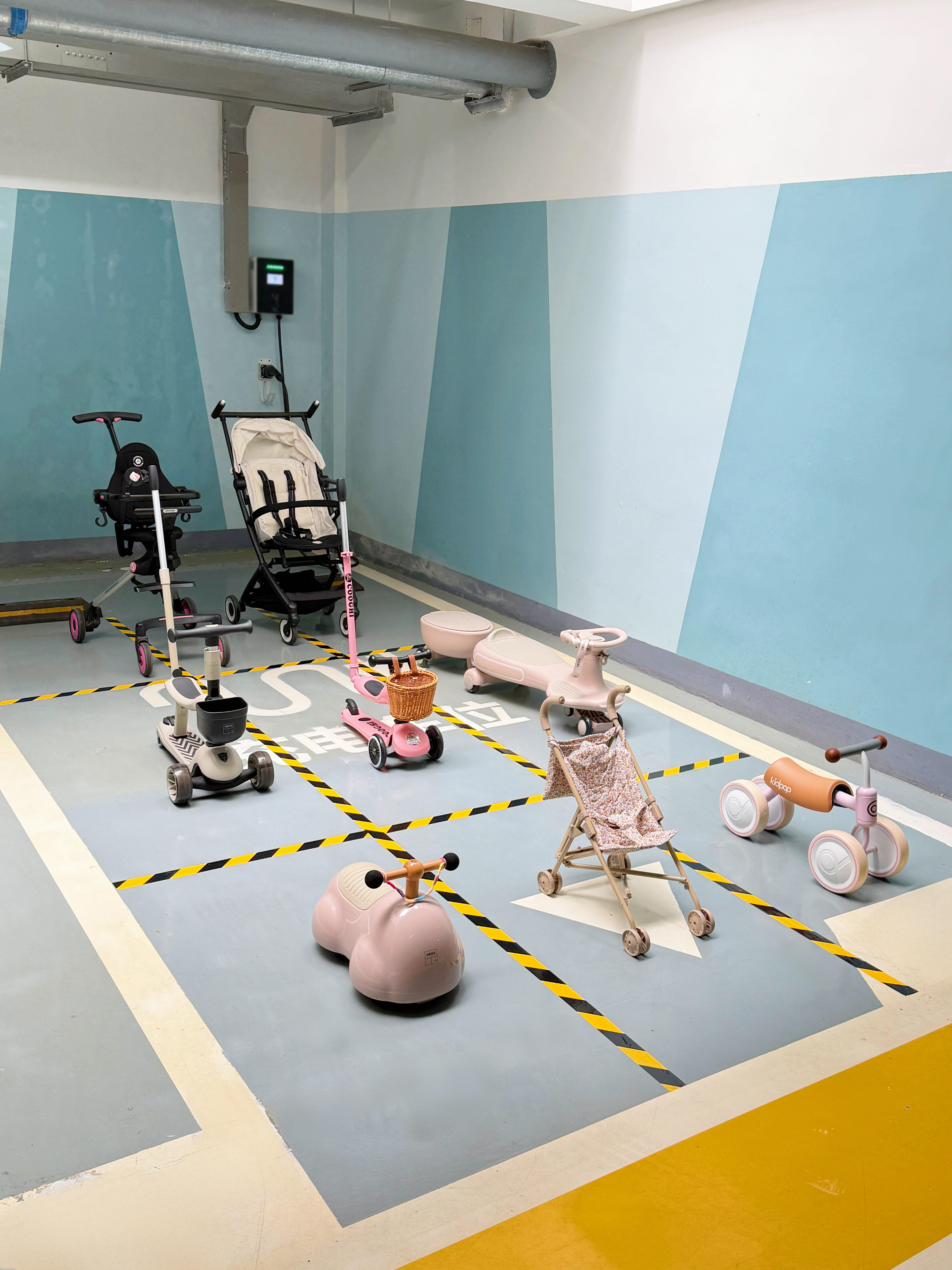 当妈后最常说的一句话小时候哪有这条件小小年纪就实现了座驾自由春风里派对