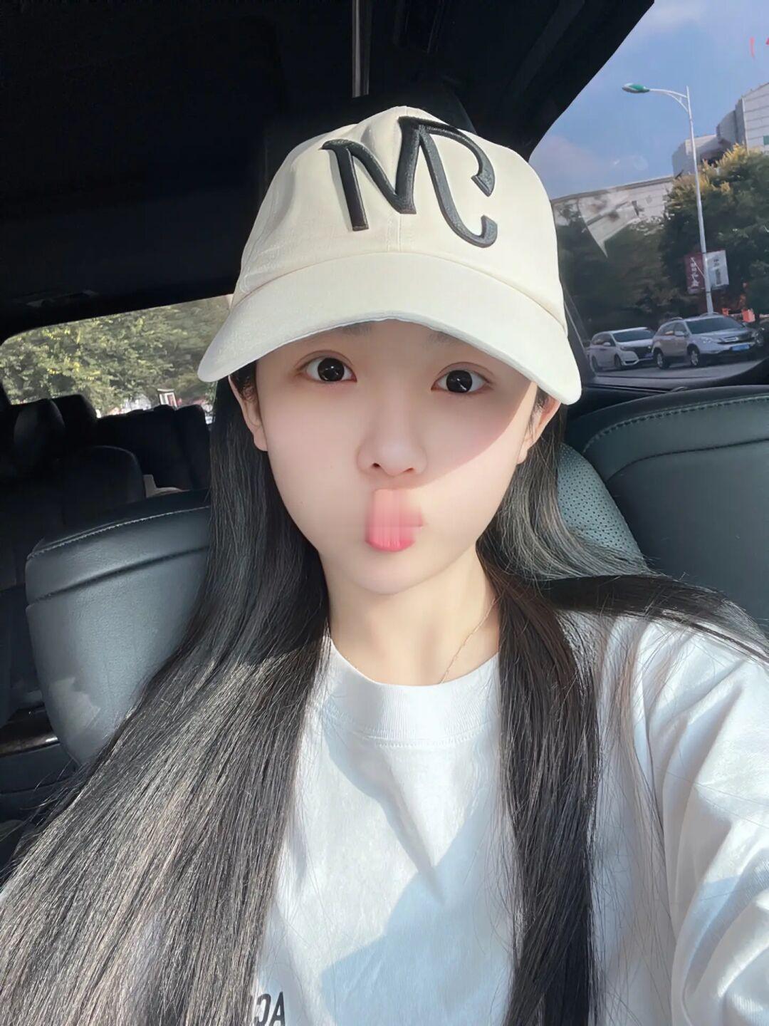 顶着烈日素出门儿🩵