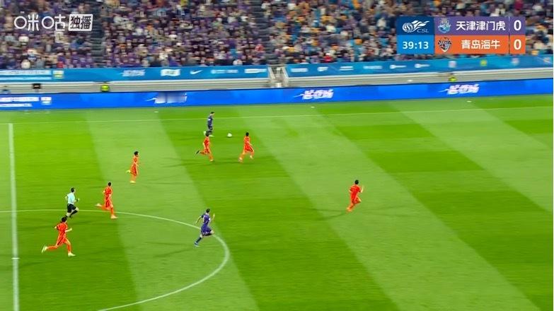 中超联赛天津津门虎vs青岛海牛中超联赛 二十多分钟的时候看了眼数据，天津竟然一脚