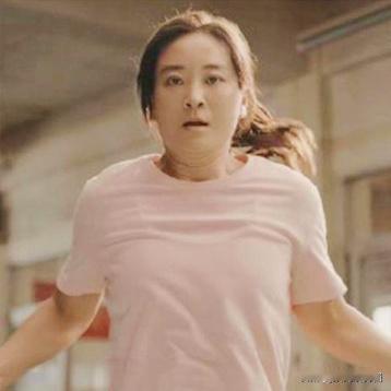 #贾玲减肥100斤#你听说了吗？贾玲成功减掉100斤，据她本人透露消失的这一年多