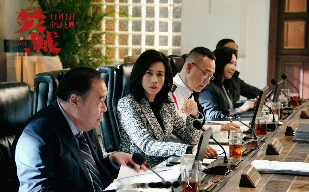 #焚城 香港电影再一次突破#说实话这部电影真的是给了我很大的惊喜，说它是香港电影