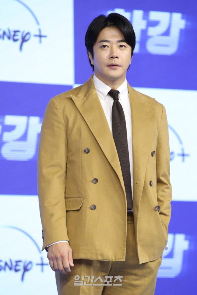 权相佑 将出演TVING新剧学习小组2 ，合作黄旼炫 。权相佑饰演尹佳敏（黄旼炫