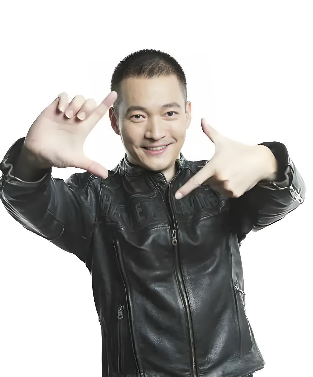 2025年11月，卓伟爆料喻恩泰婚变，称其与妻子史林子已分居2-3年，离婚诉讼二