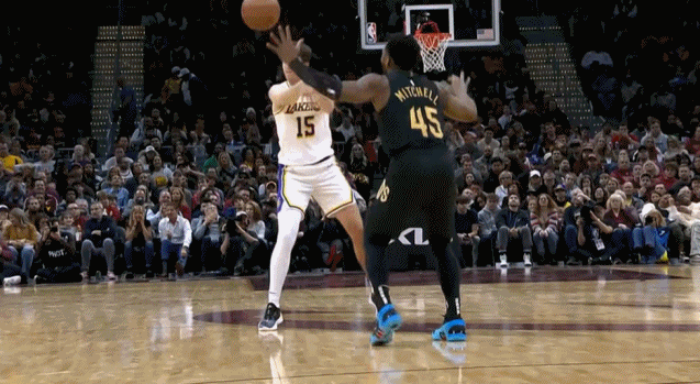 詹姆斯这都要吹技术犯规？