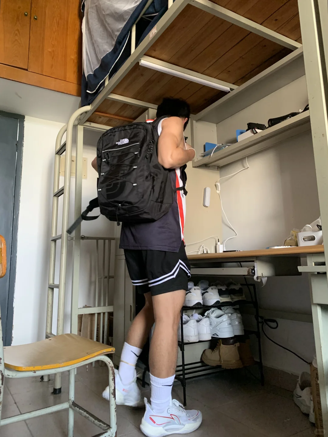 男大日常｜收拾收拾 出门打球🏀｜live图✅