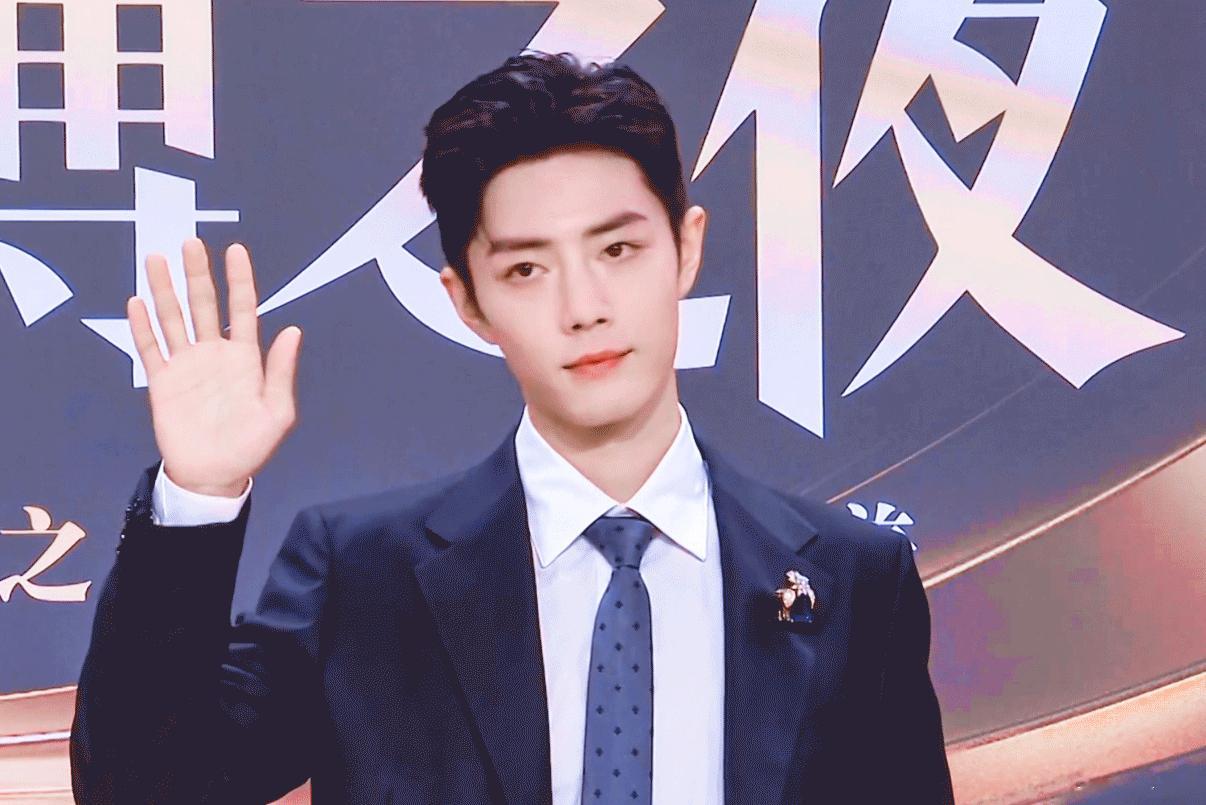 肖战你是我白开水一样淡的日子里偷偷加的一块糖！超帅超甜哒！ 