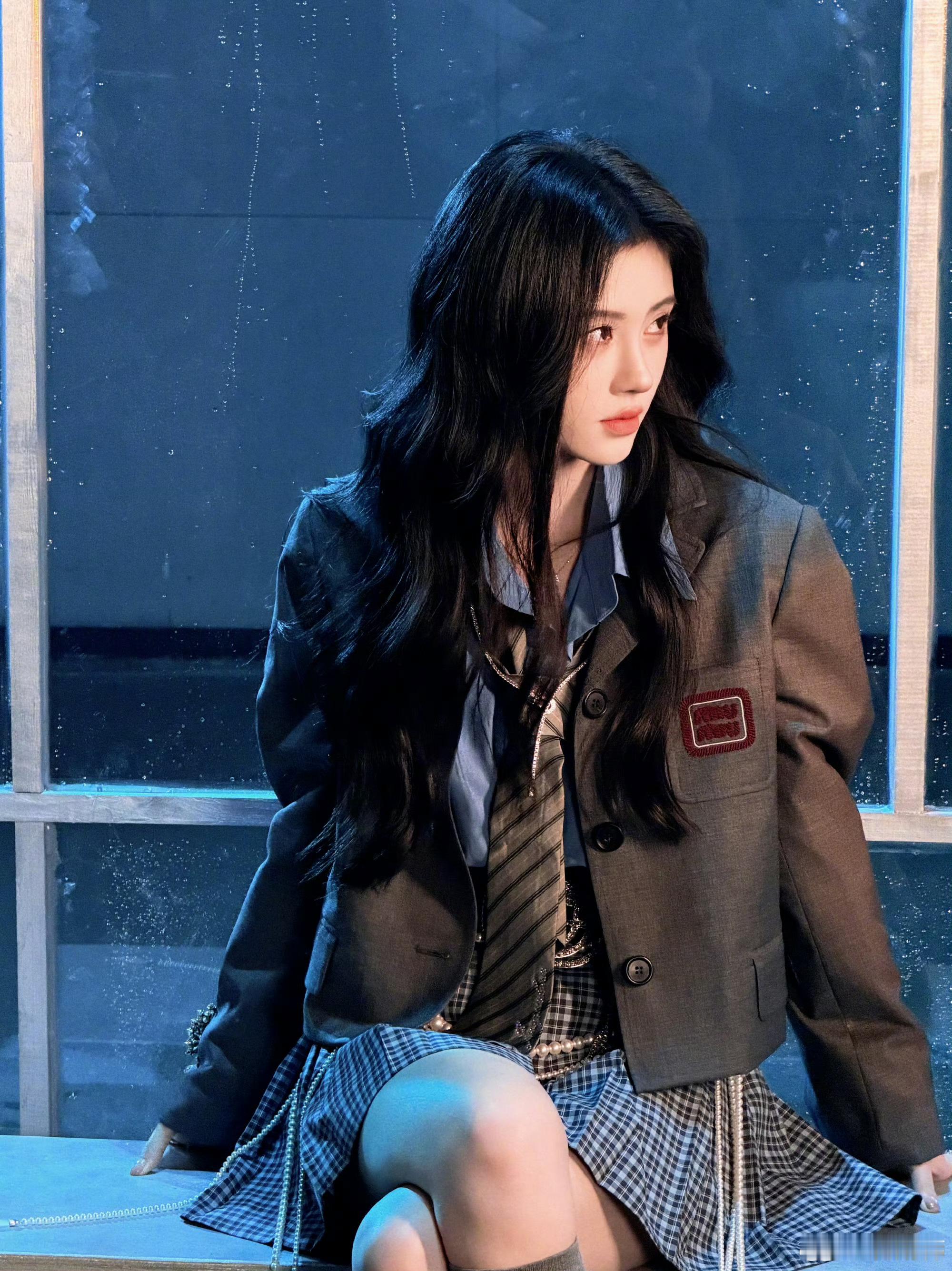 王俊凯鞠婧祎参加过同一场海选天啦噜，王俊凯鞠婧祎两张图都见过，但没有联想到是同一