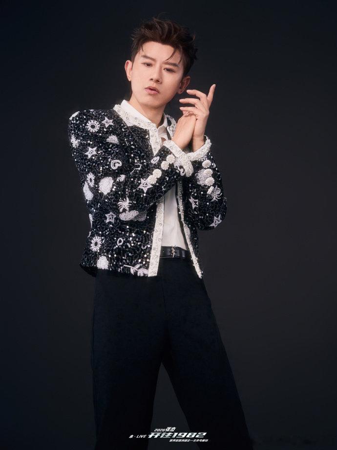 张杰张杰晒粉丝对于演唱会的评论满满都是真诚和热忱，这样的演唱会谁听完不想再二刷三