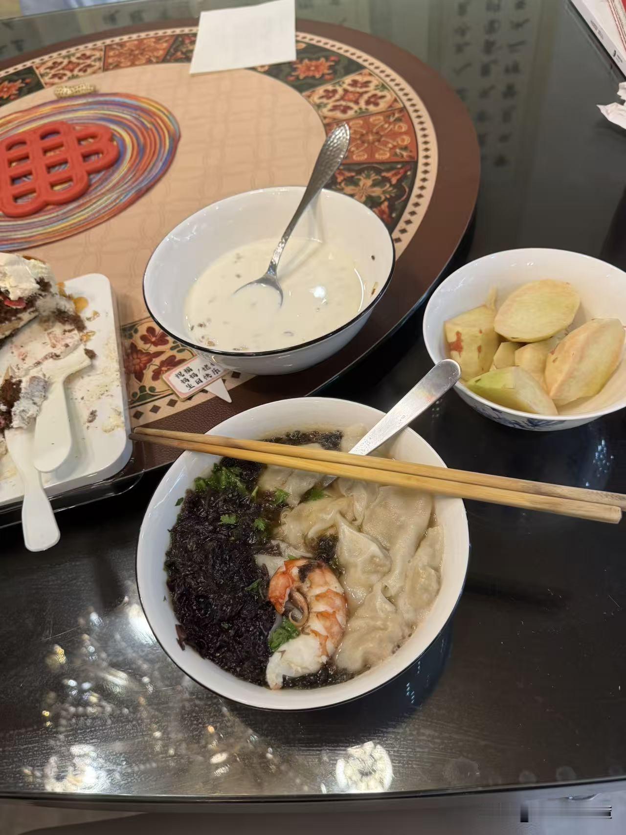 你觉得做家务能替代运动吗我感觉能替代运动，家务劳动也很劳累的，只要不是座、躺都可
