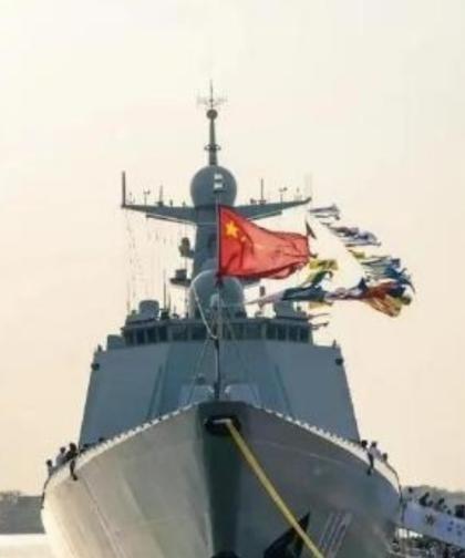 无论是中国的导弹，还是中国的航母， 日本都不怕，日本怕的只有两点，一是中国继续加