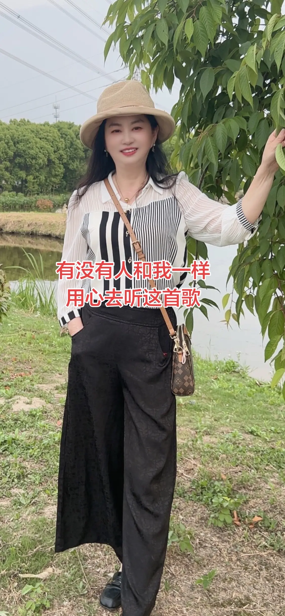 累了，累了，我真的累了！ 只想听歌，不想去打扰别人！