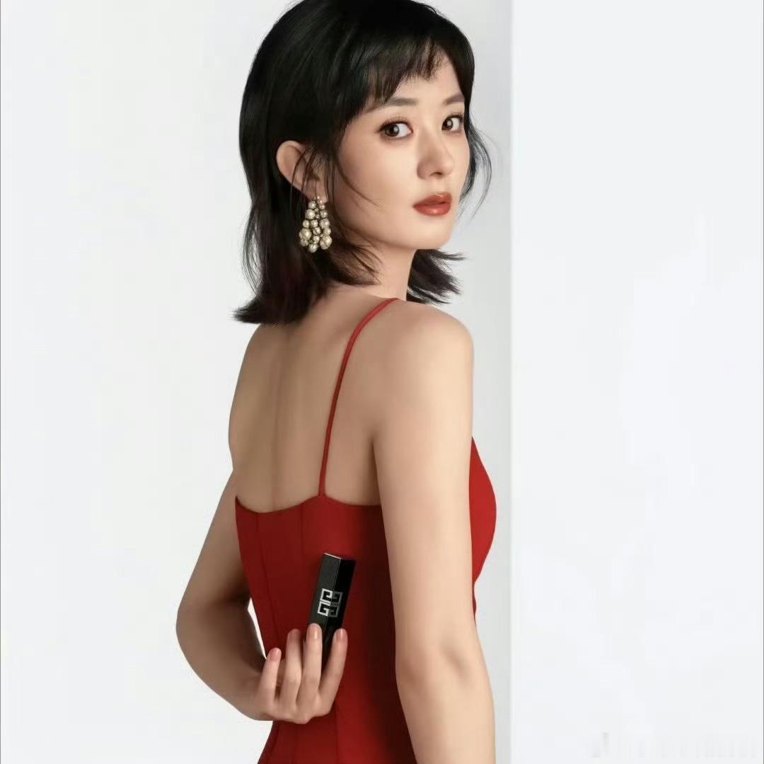 赵丽颖赵丽颖纪梵希全球彩妆代言人赵丽颖 ♡*·你说时间暂停 于是真爱降临‧₊˚♡