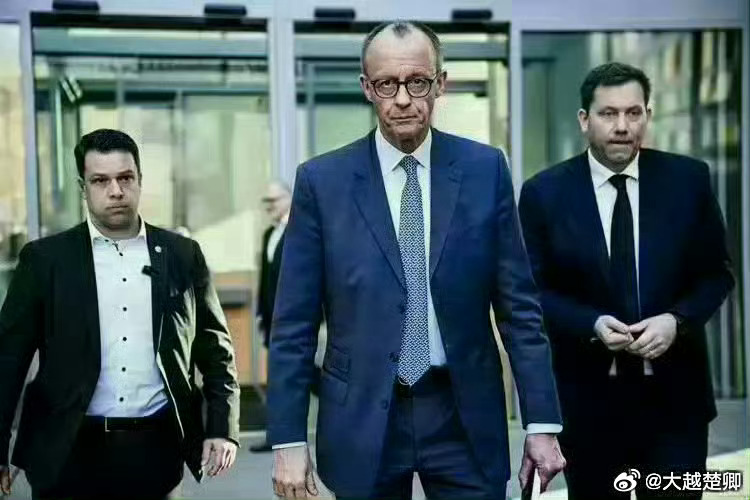德国称，坚定不移捍卫以色列是德国的义务。默茨说，以色列愿与德国和解绝非理所当然，