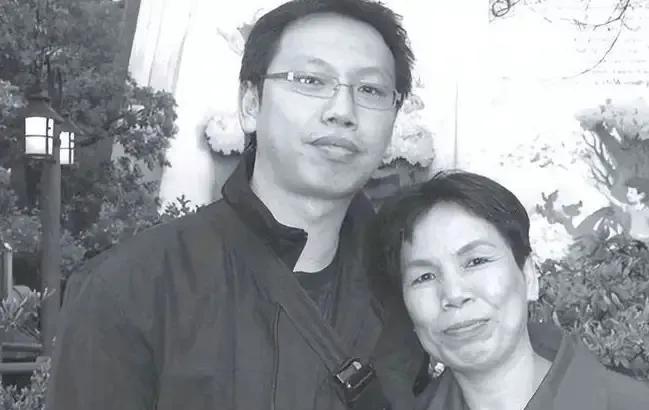 2015年，扬州一单亲母亲，正为女儿嫁妆发愁，银行卡却突然收到1530万转账。母