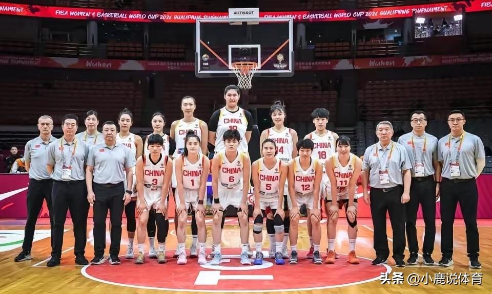 刚有人提过长集训弊端，
转头就定4个月封闭！
 
这时长创女篮历史，
不少球迷都