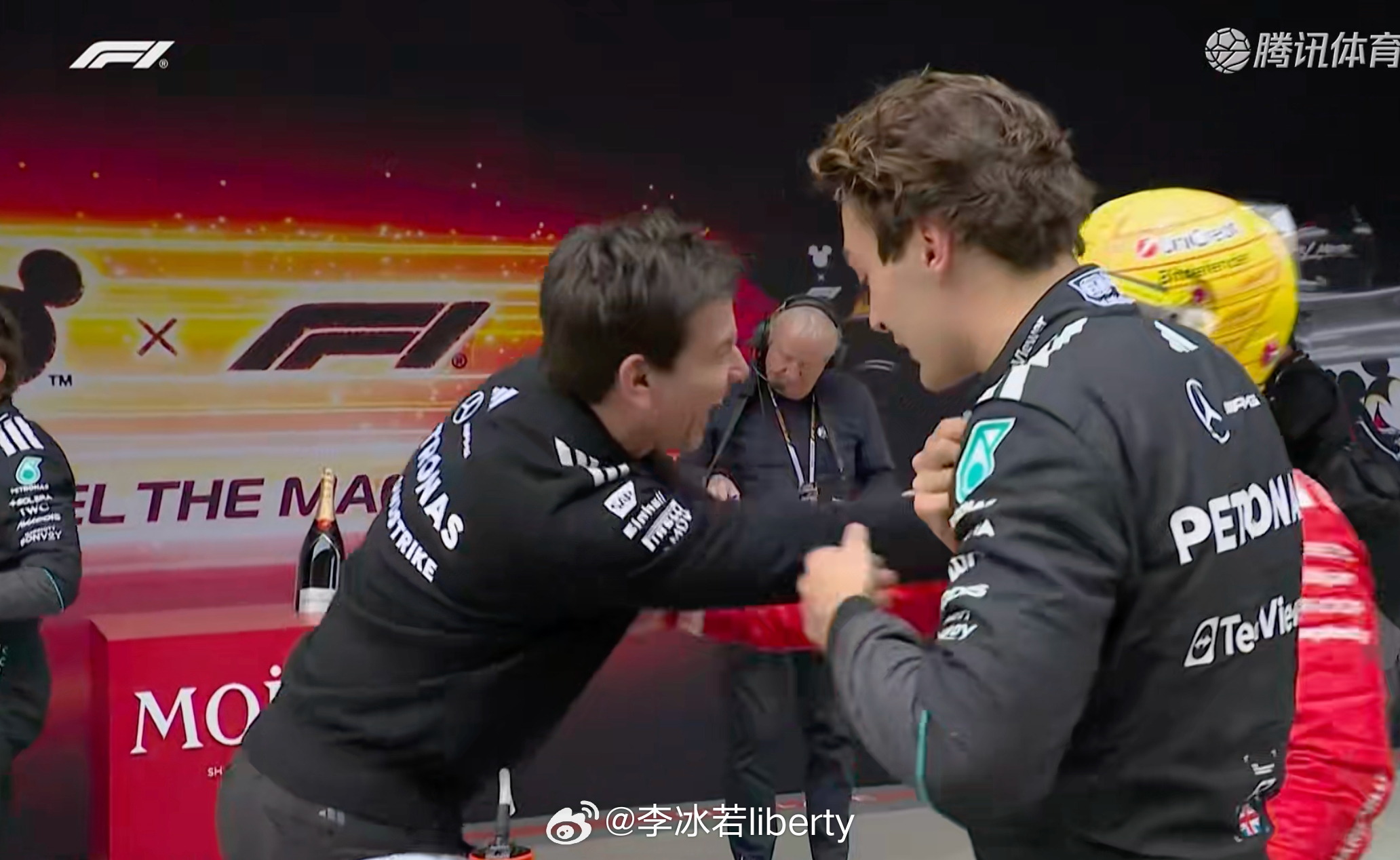 2026F1中国大奖赛 这个画面真棒！传承！友情！ 