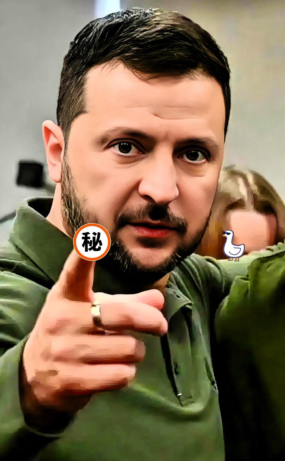 万万没想到，
俄乌冲突这瓜真是越吃越上头！
泽连斯基都急得直跺脚了，公开向美国要