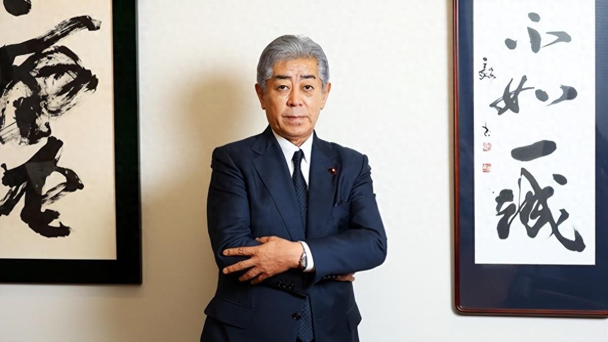 换人了，日本想来中国！根据日本共同社此前报道，日本前外相岩屋毅日前正式就任了日本