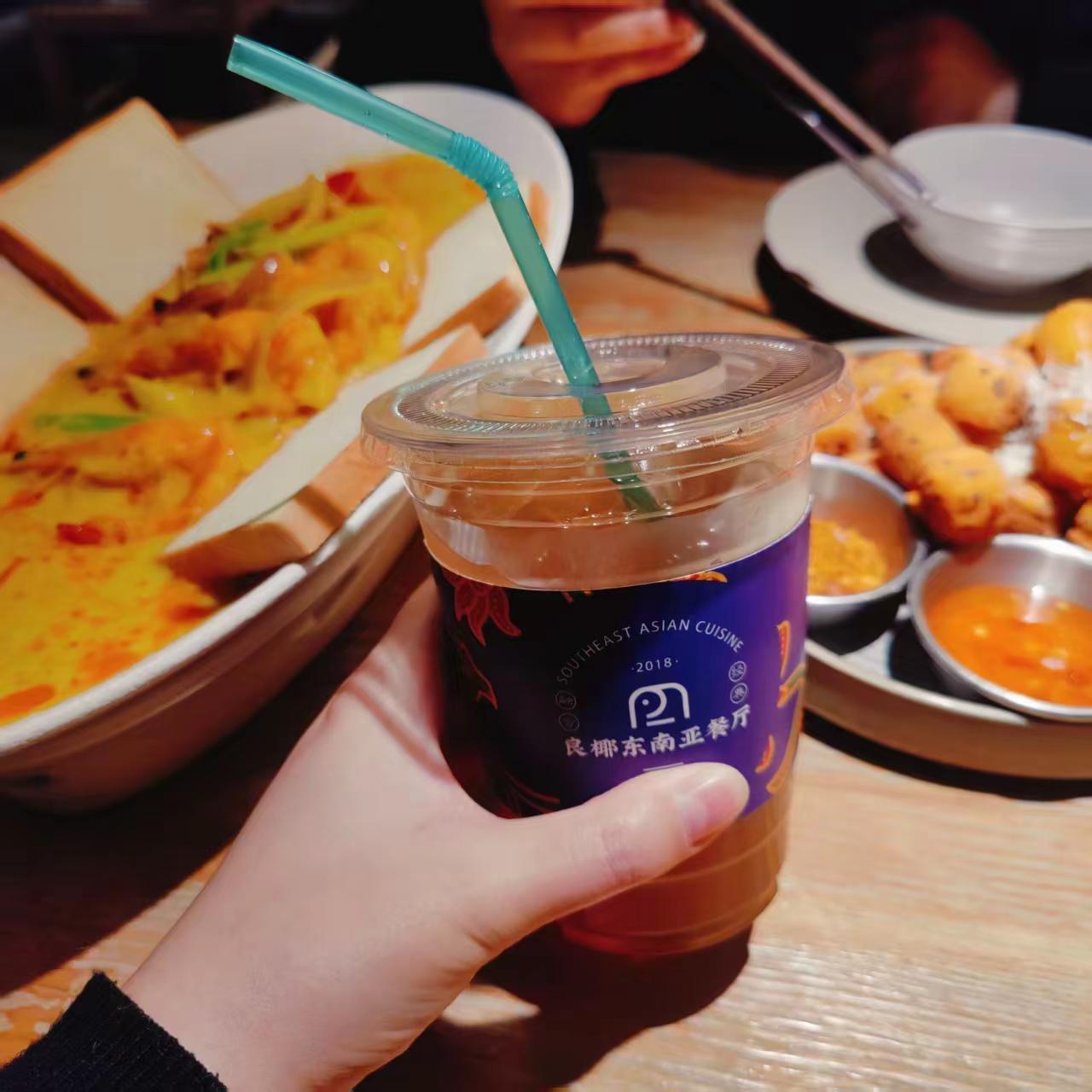 谢谢你这些年把我养的如此美丽，……