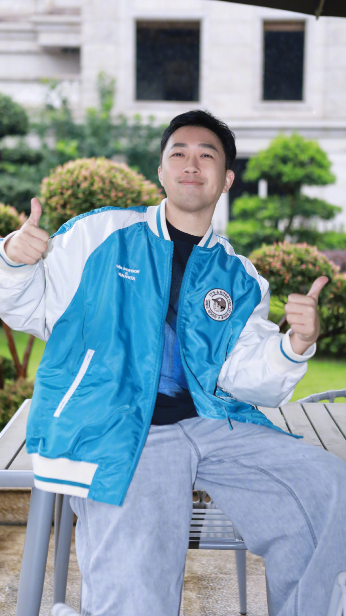 谈及自身观念，于正表示名和利并非要紧之事，人才才是关键大事，另外他提及赵晴，觉得