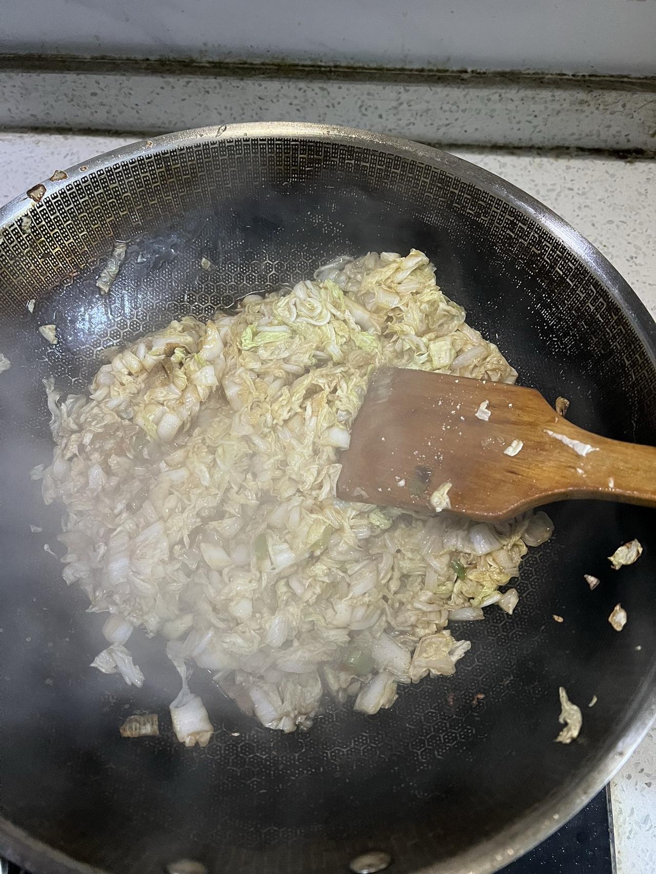 普通的饭菜都是家的味道 生活的烟火气息 晒美食是对平凡生活的热爱 自己动手丰衣足