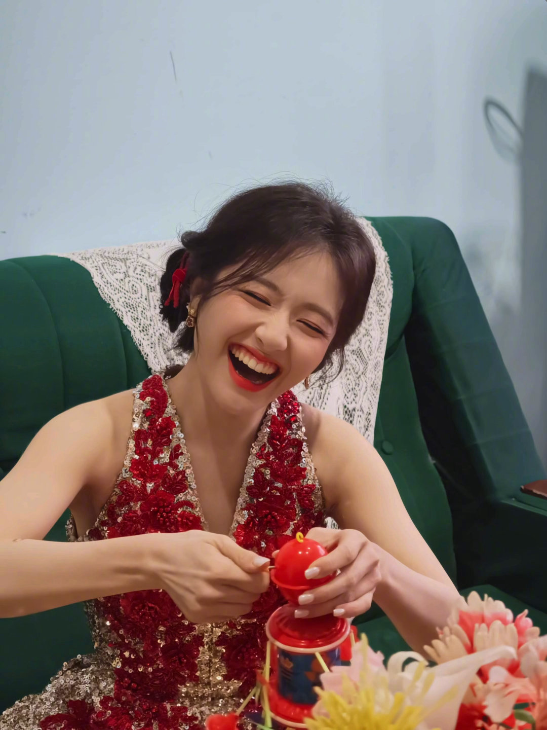 李兰迪 春晚造型出图这不就是从画里走出来的年画娃娃嘛🧨 