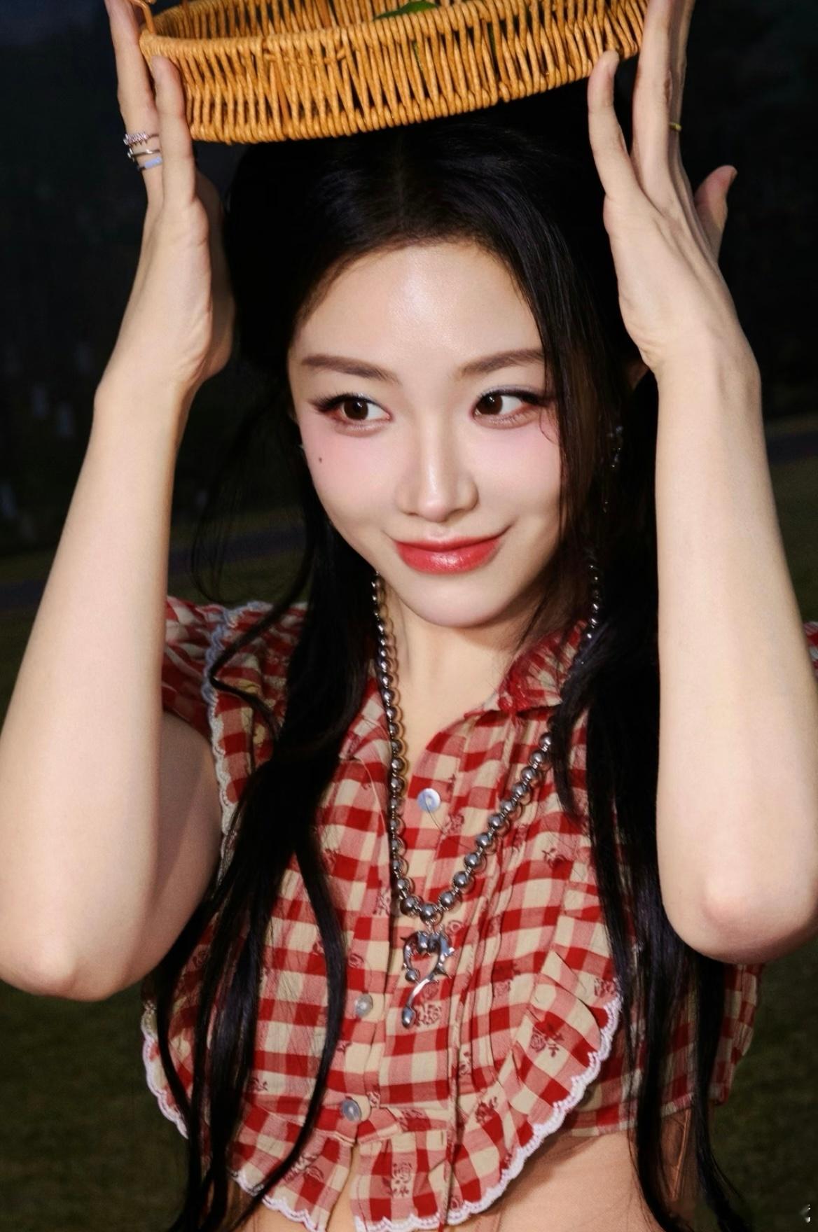 喻言给沈月省了三万沈月3万元耳夹被喻言捡到 两个人美心善的好宝宝沈月喻言