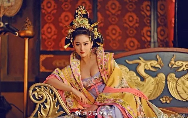 这个剧！！我记得当时播到一半，因为太暴露下架整改🙉🙉 