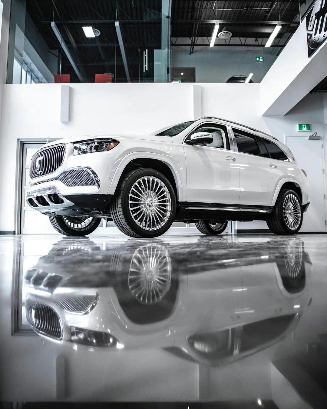 梅赛德斯–MAYBACH GLS600