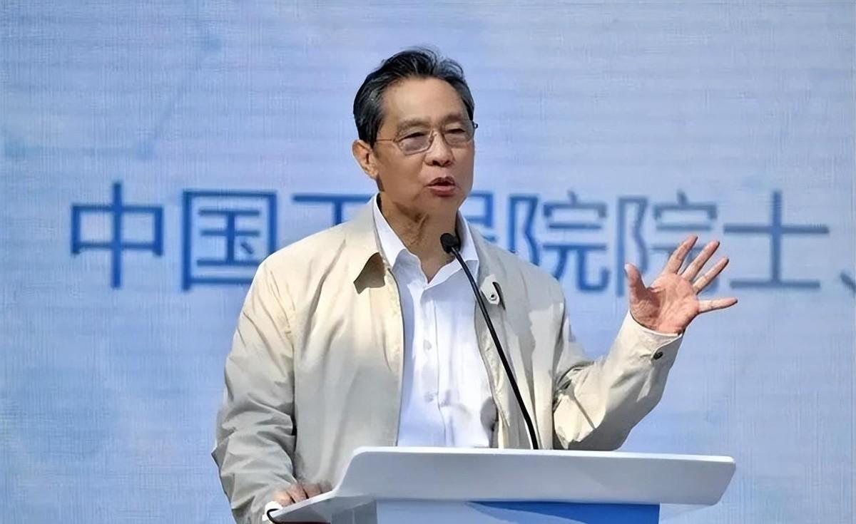 1984年叶剑英病重，中央紧急召集专家会诊，这场医疗抢救被誉为历史上的淮海战役！