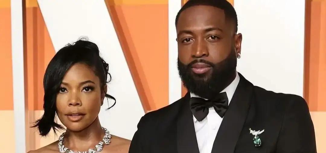 韦德的圣诞全家福里，只有小女儿。
这不是巧合，是家庭政治最终的答案。
那张被精心