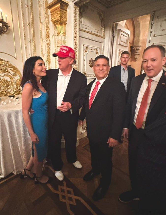 基辅，美国特朗普总统的祭斯发来第二篇道歉信Laura Loomer：刚刚在乌克兰