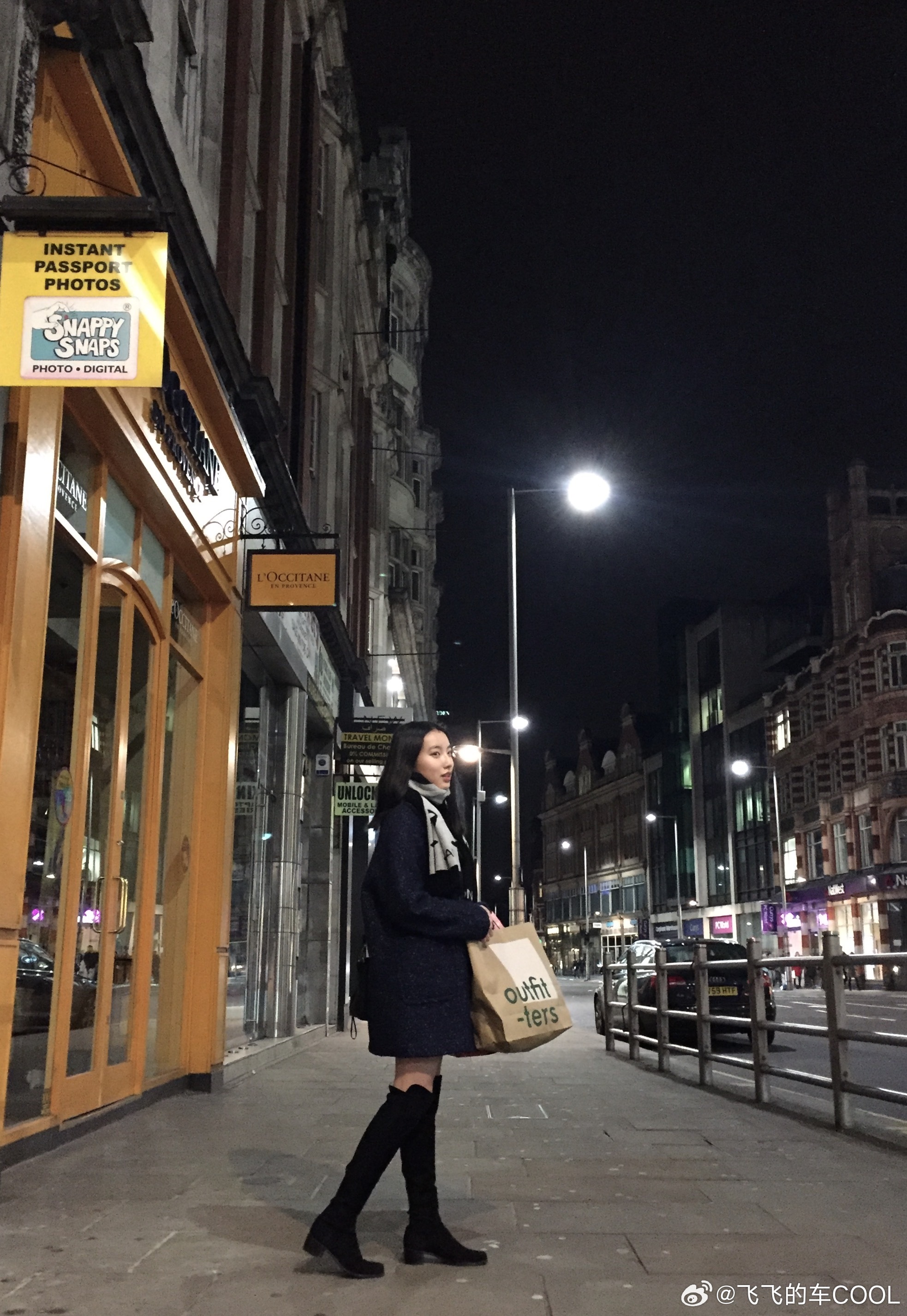 谁能猜到这张照片是哪年拍的呢，评论里第一个猜对的我来请你喝个奶茶吧