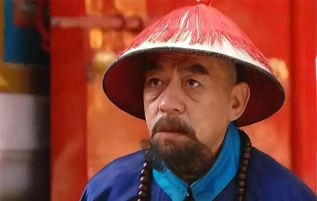 雍正四年（1726年）的一天，有大臣上书皇帝说隆科多私藏玉蝶底本，雍正随即派人将