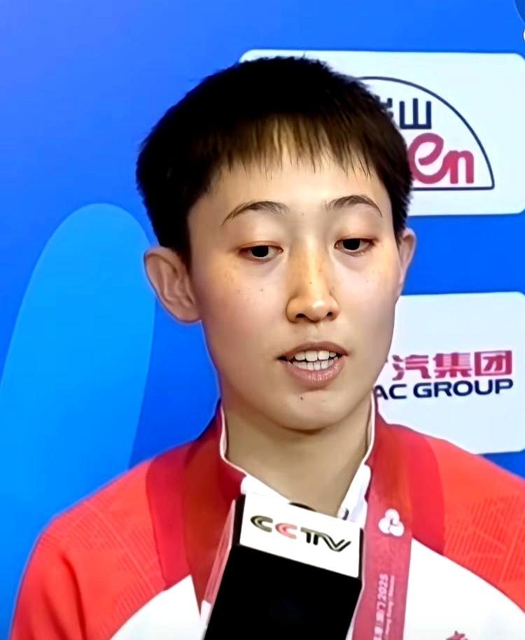 范思琦不仅帮山东队夺得全运会女团冠军。
全运会决赛打到了决胜盘，她自己先输两局再