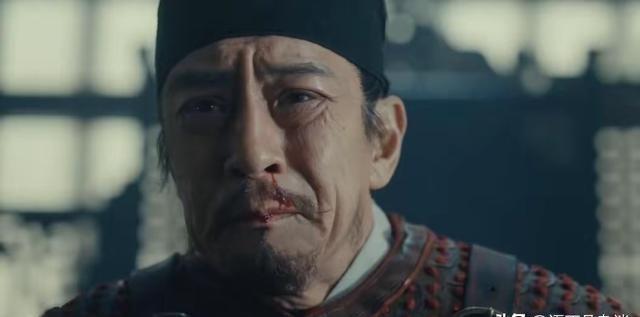 杀郭威和杀他家眷的命令是同时发出的，去杀郭威家眷的人没反水，成了。去杀郭威的人反
