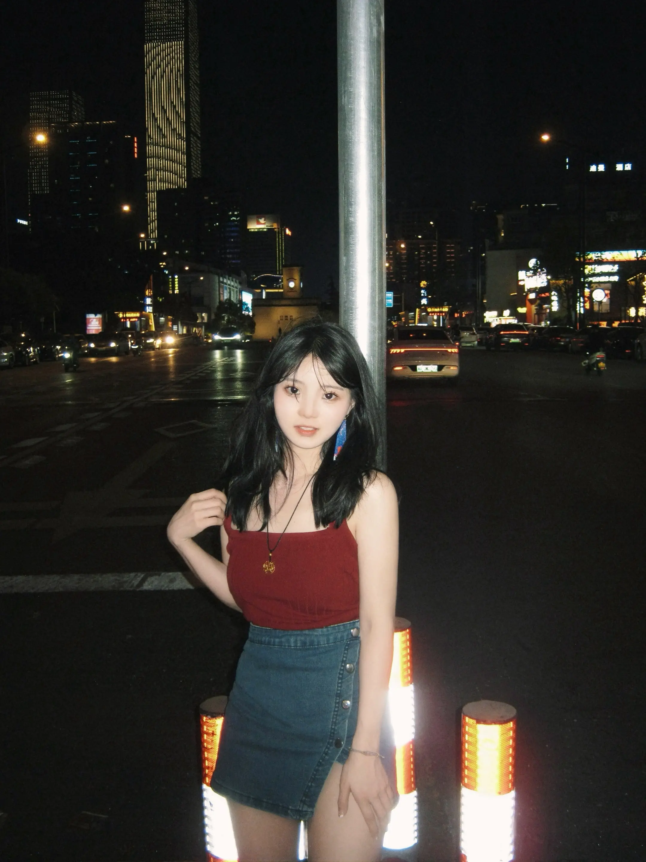 明明渴求温柔 偏偏覆水难收。