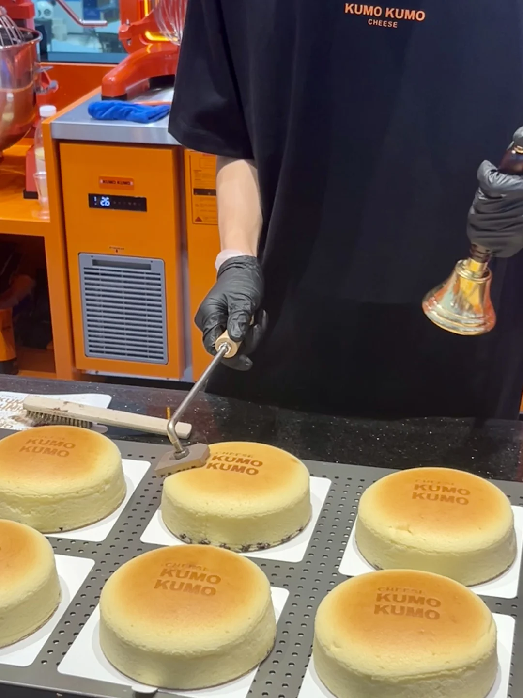 🧀芝士狠狠放，坚果碎狠狠加！青岛KUMO KUMO