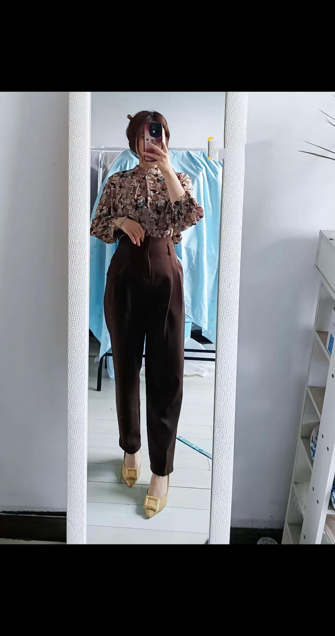 版型好的衣服怎么搭都不会出错。个人觉得很百搭