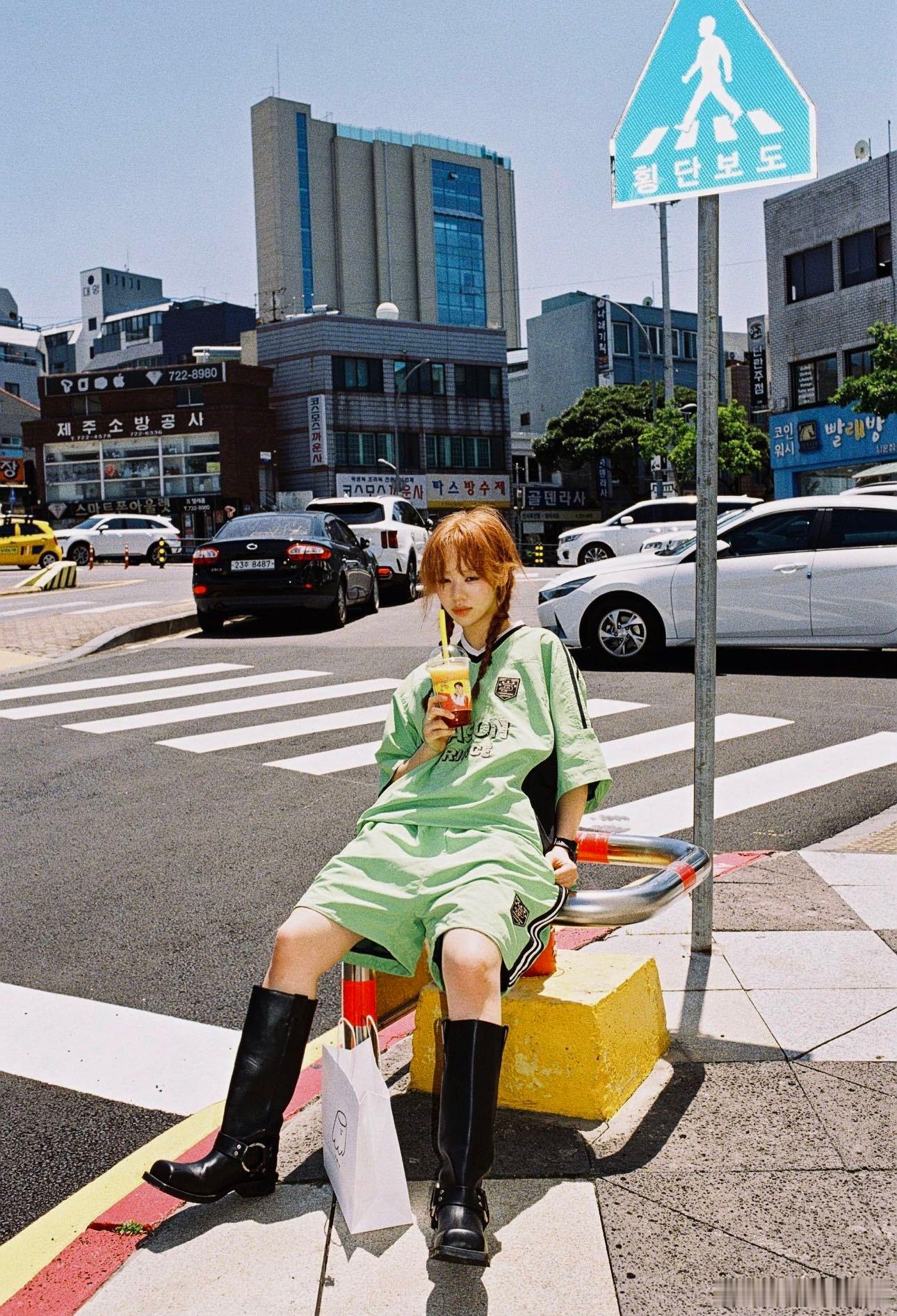 #韩京京新歌听完不焦绿#家人们，韩京京的《Fresh Self》闪耀问世。她独特