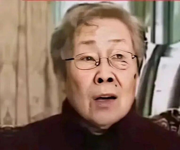 宗馥莉为什么没有得到家族中人的支持？妈妈的地位，决定了她的地位。

35岁的宗庆