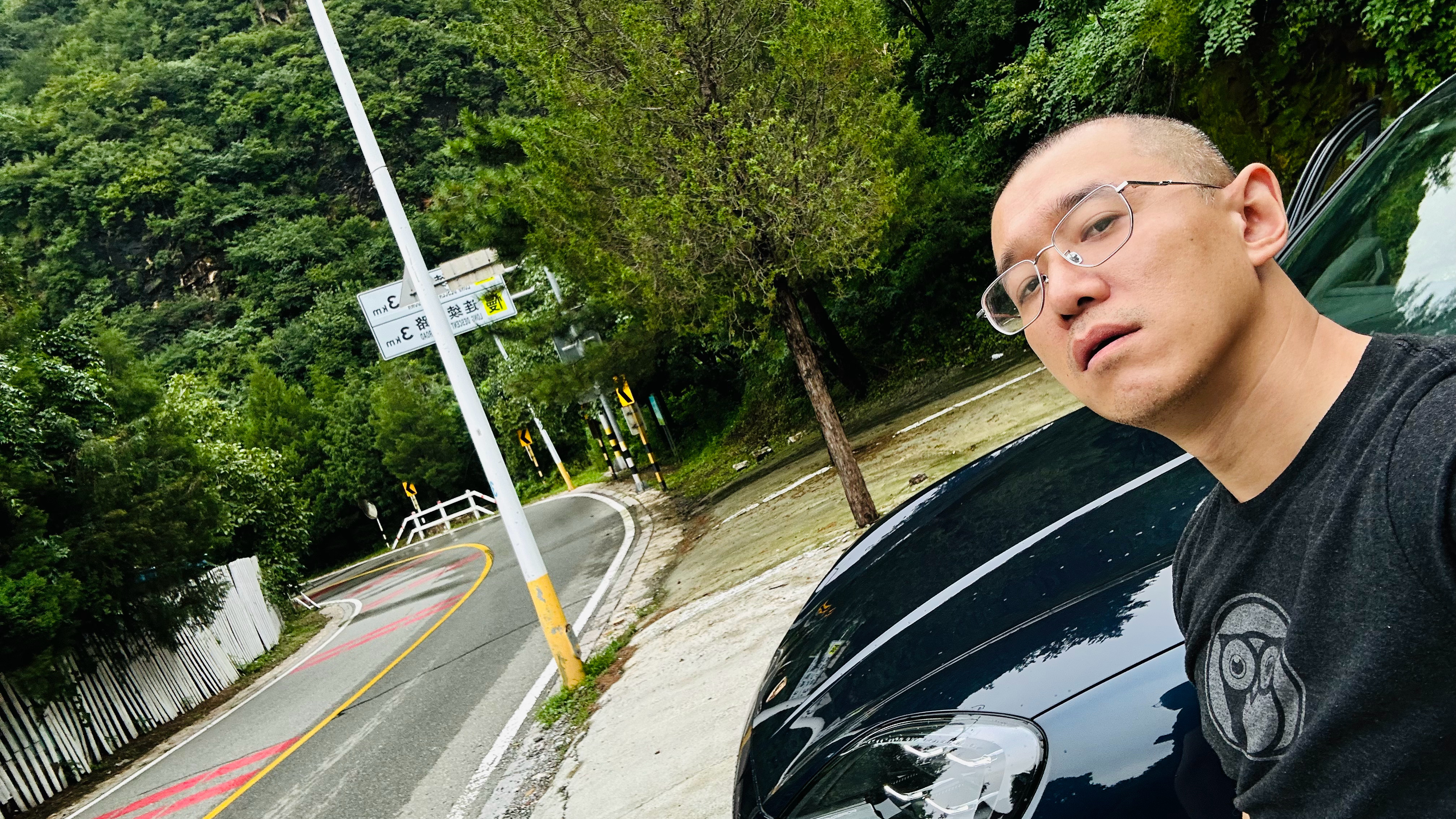 出差落地， 开着卡宴上山 [作揖][作揖][作揖][作揖]别不正经说车保时捷保时