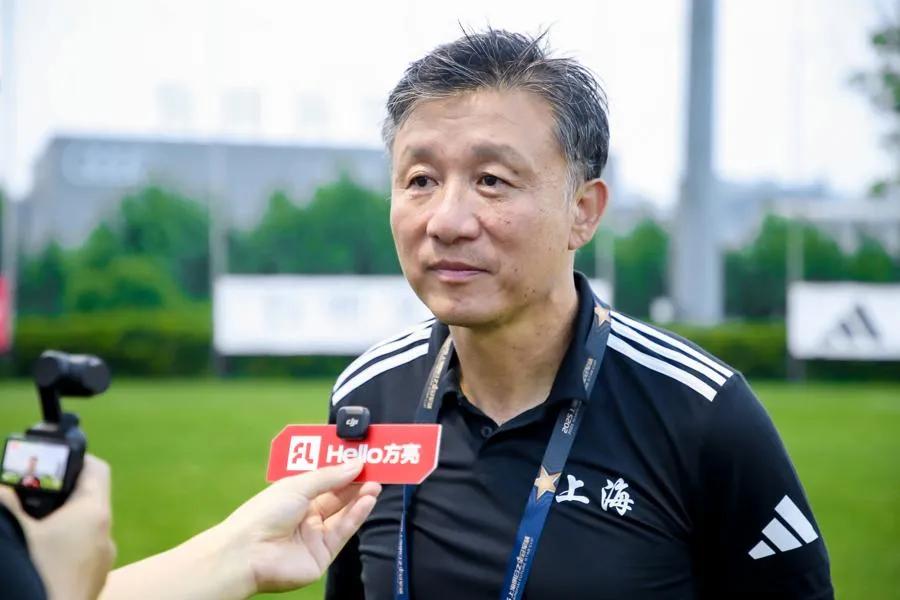 成耀东又创造奇迹！率领上海队击败德国豪门俱乐部莱比锡红牛梯队！赢得明日之星首胜！