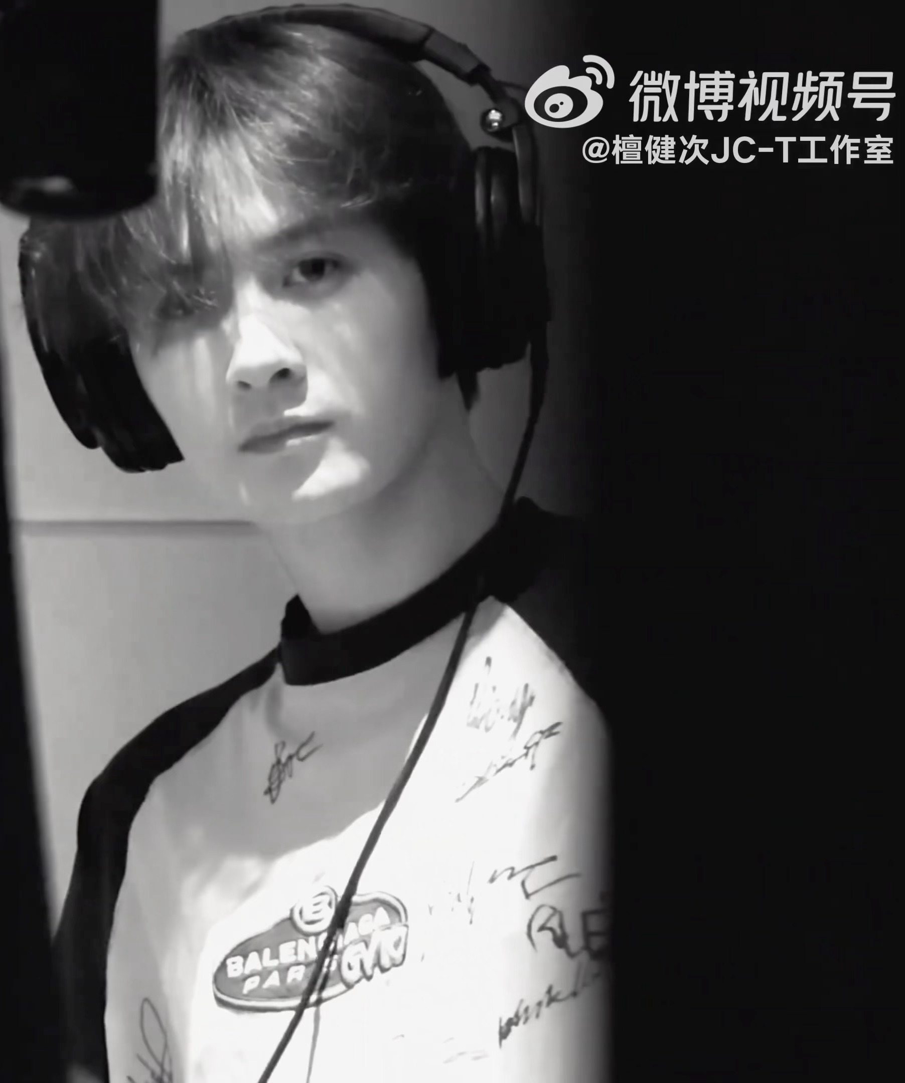 小说里的一眼万年 