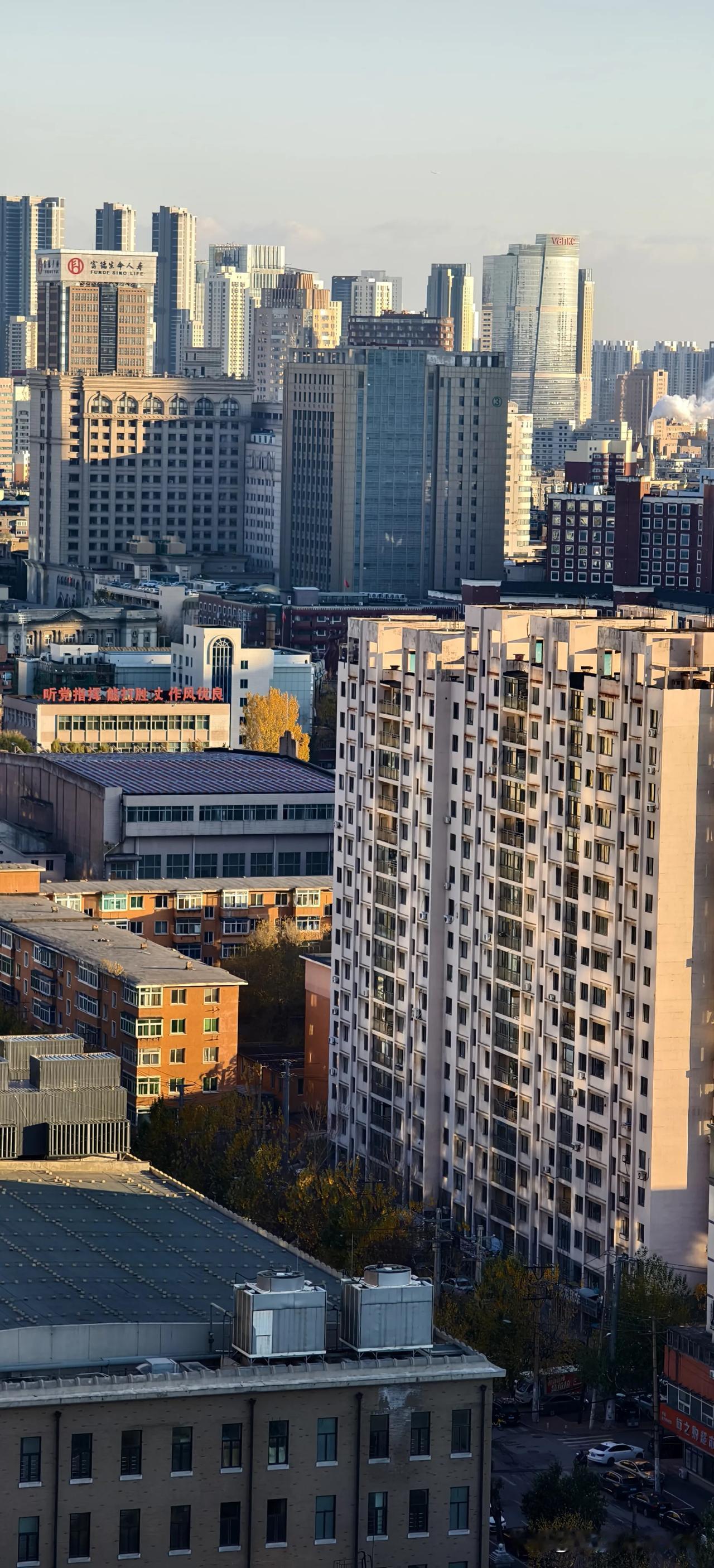 现在生活条件好了，人的情感却淡漠了，即使是兄弟姐妹，也没有了，从小在一起的牵挂和