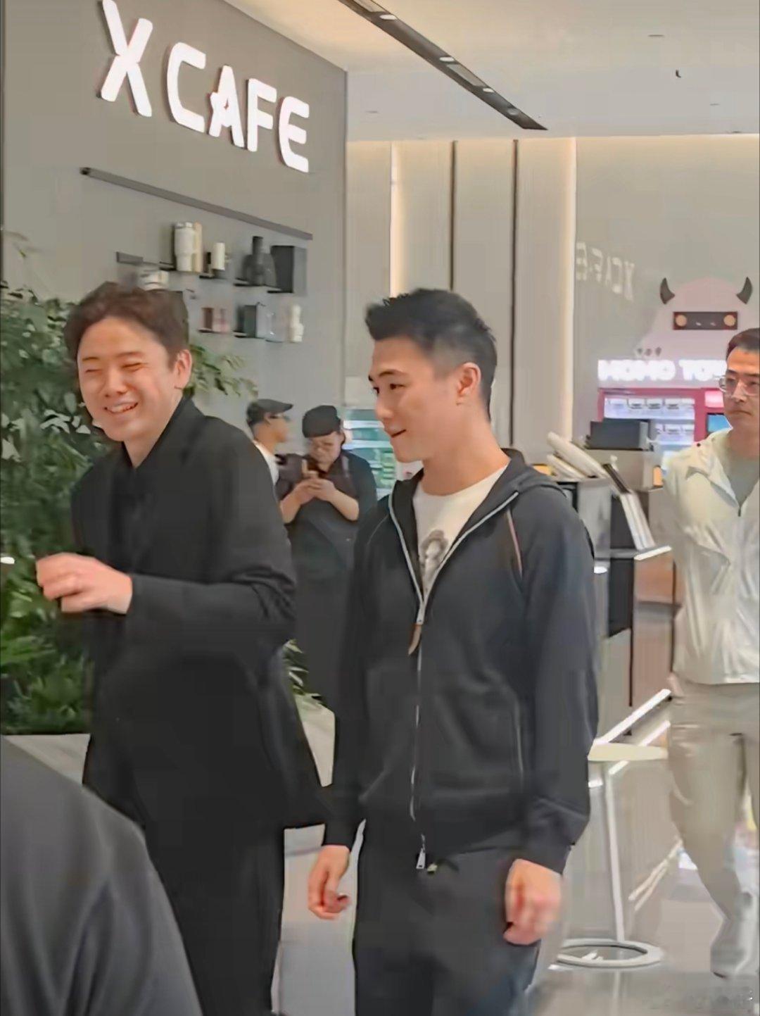 两个最强大脑+百亿资本向你走来，你该如何应对？追觅