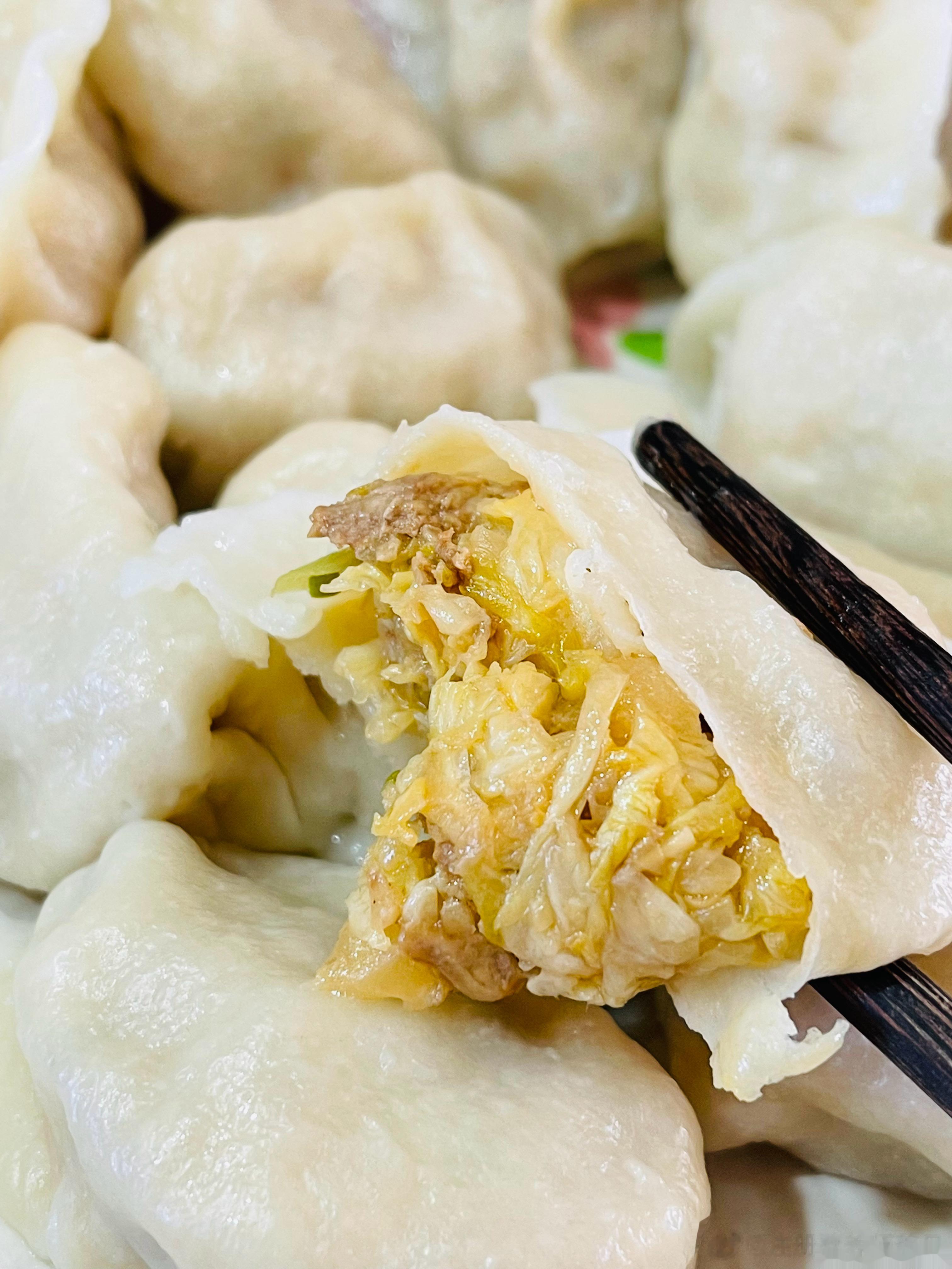 这个馅的饺子🥟，我是真的喜欢吃[哈哈][哈哈][哈哈]，东北妈妈的味道#营养师